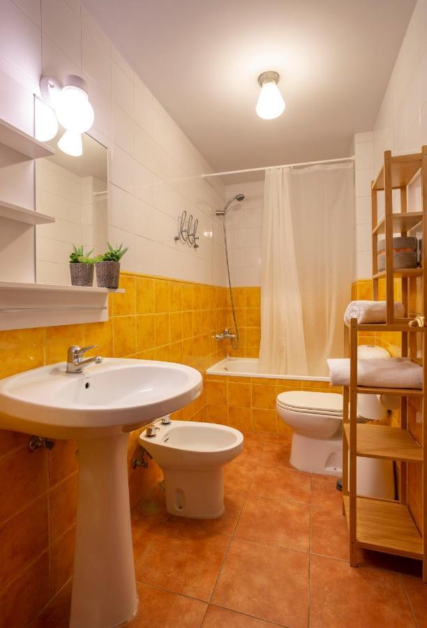 Apartamento Bed&Center 2A Apartment Lugo Bagian luar foto
